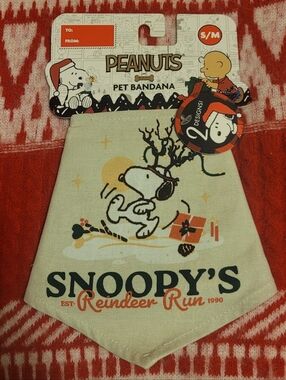 Peanuts, Snoopy Reindeer Run Bandana, Cream And Green